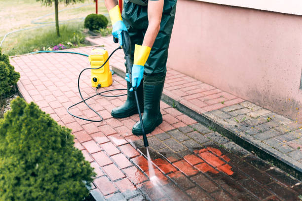 Why Choose Our Certified Pressure Washing Experts for Your Project Needs in Frontenac, MO?
